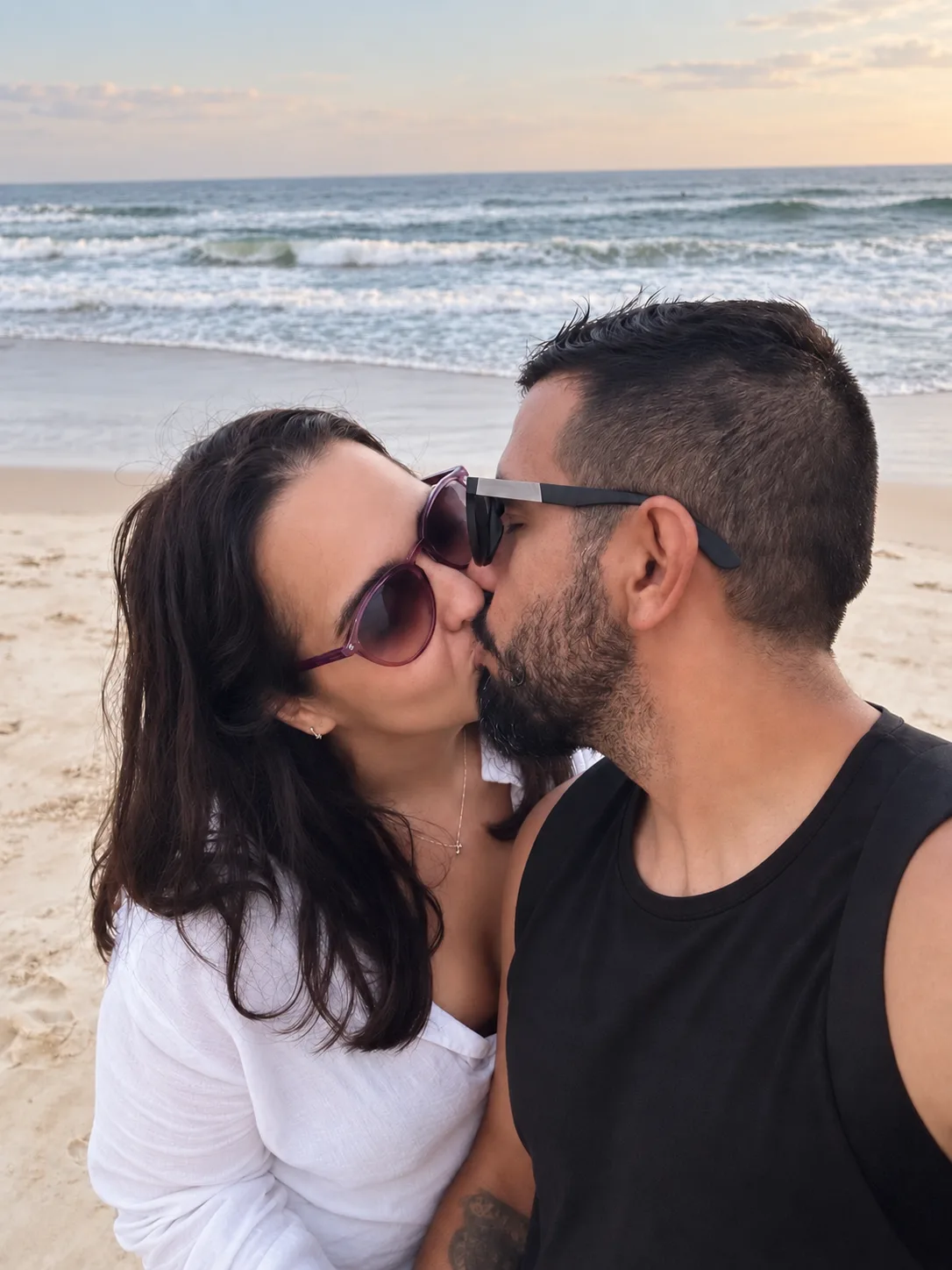 Beijo à beira-mar